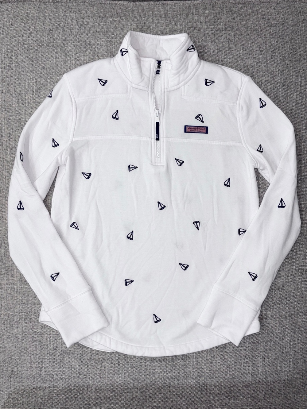 Vineyard Vines adult small sailboat Shep Shirt VGUC to be safe